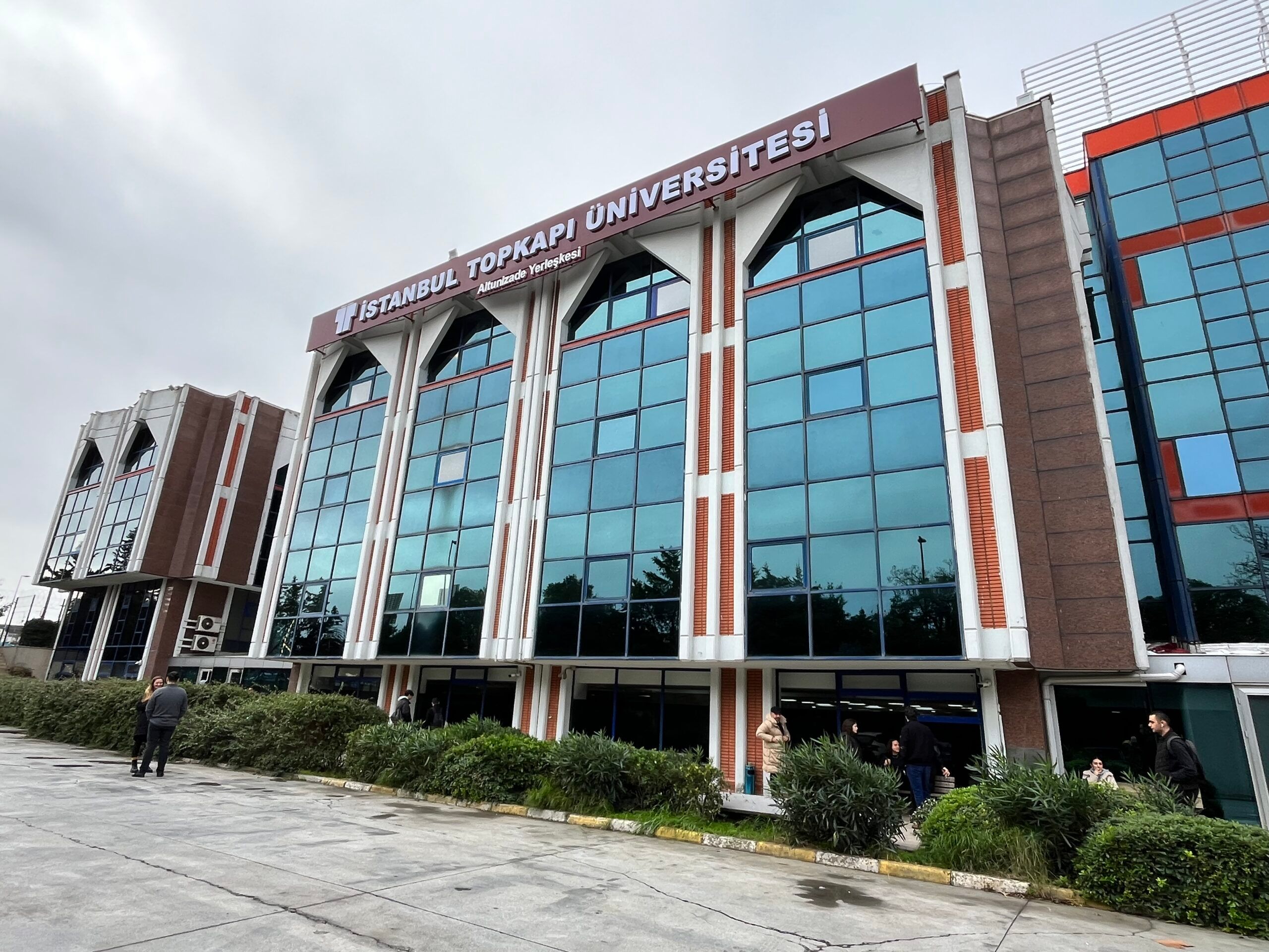 İstanbul Topkapı Üniversitesi